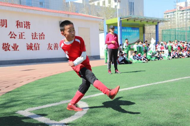 曼联没与任何球员签降级降薪条款 但签了欧冠奖金