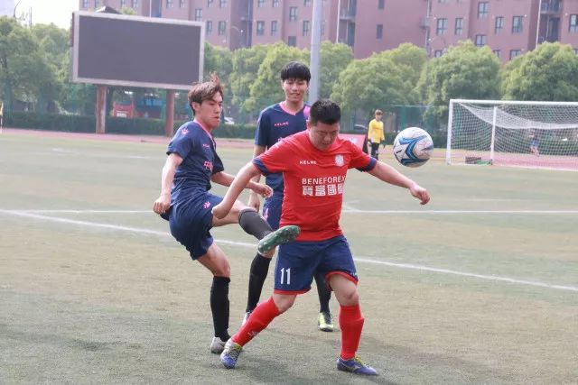 曾凡博17+8首钢胜北控 阿不都26+11新疆胜上海